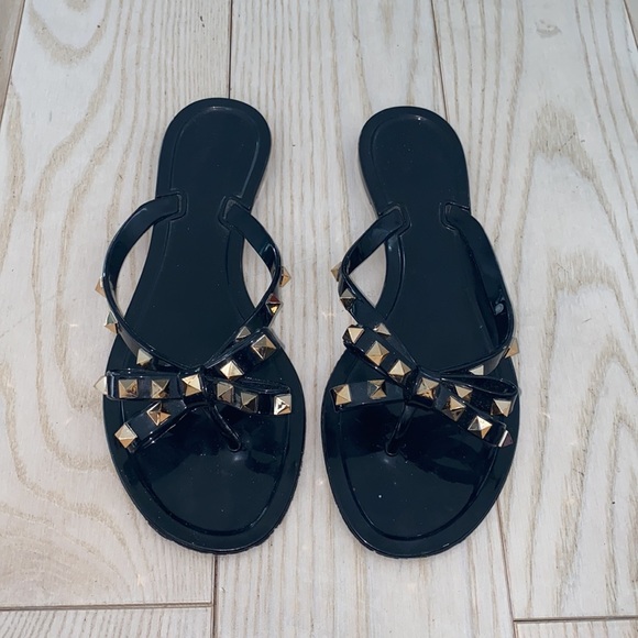 STUDDED RUBBER BOW FLIP FLOPS - Picture 2 of 7
